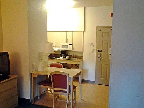 Отель Studio 6 Charlotte Airport Номер фото